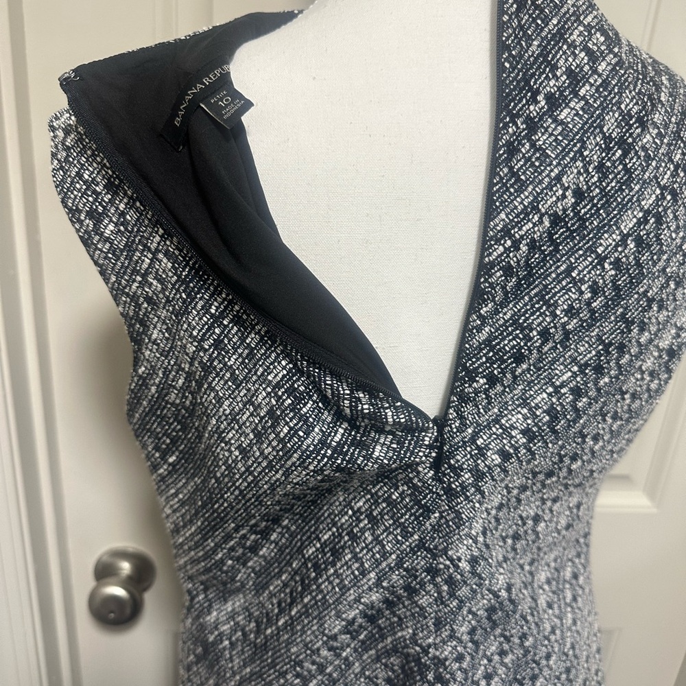 Banana Republic Asymmetrical Gray Dress - Picture 5 of 5